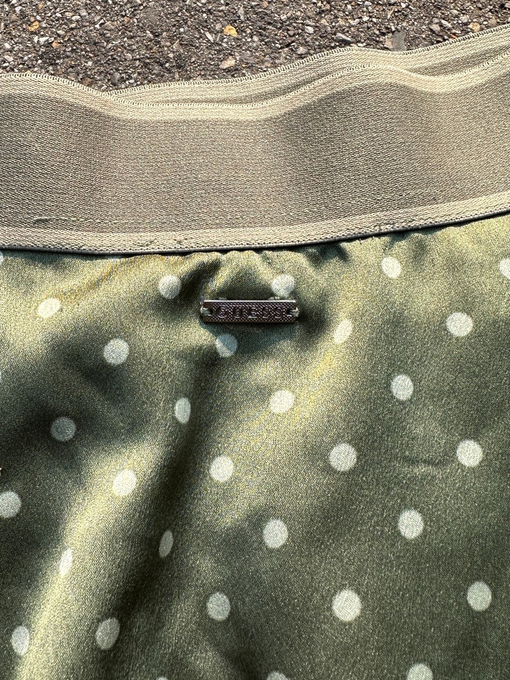 GUESS Olive/Sage Green Silky Polka Dot Ruffle Mini Skirt - Size Small - Picture 6 of 6